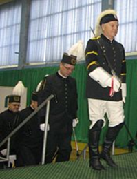 Lis Major prowadzi górników na uroczystość wręczenia szpad górniczych